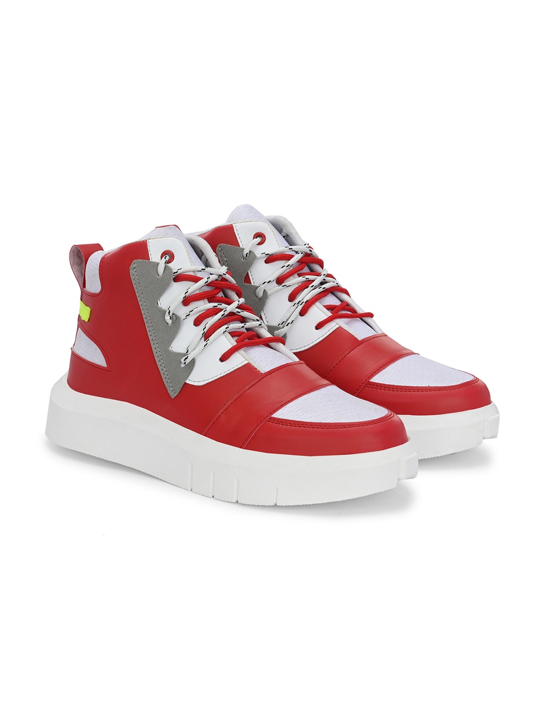 

Hundo P Men Colourblocked Round Toe Sneakers, Red