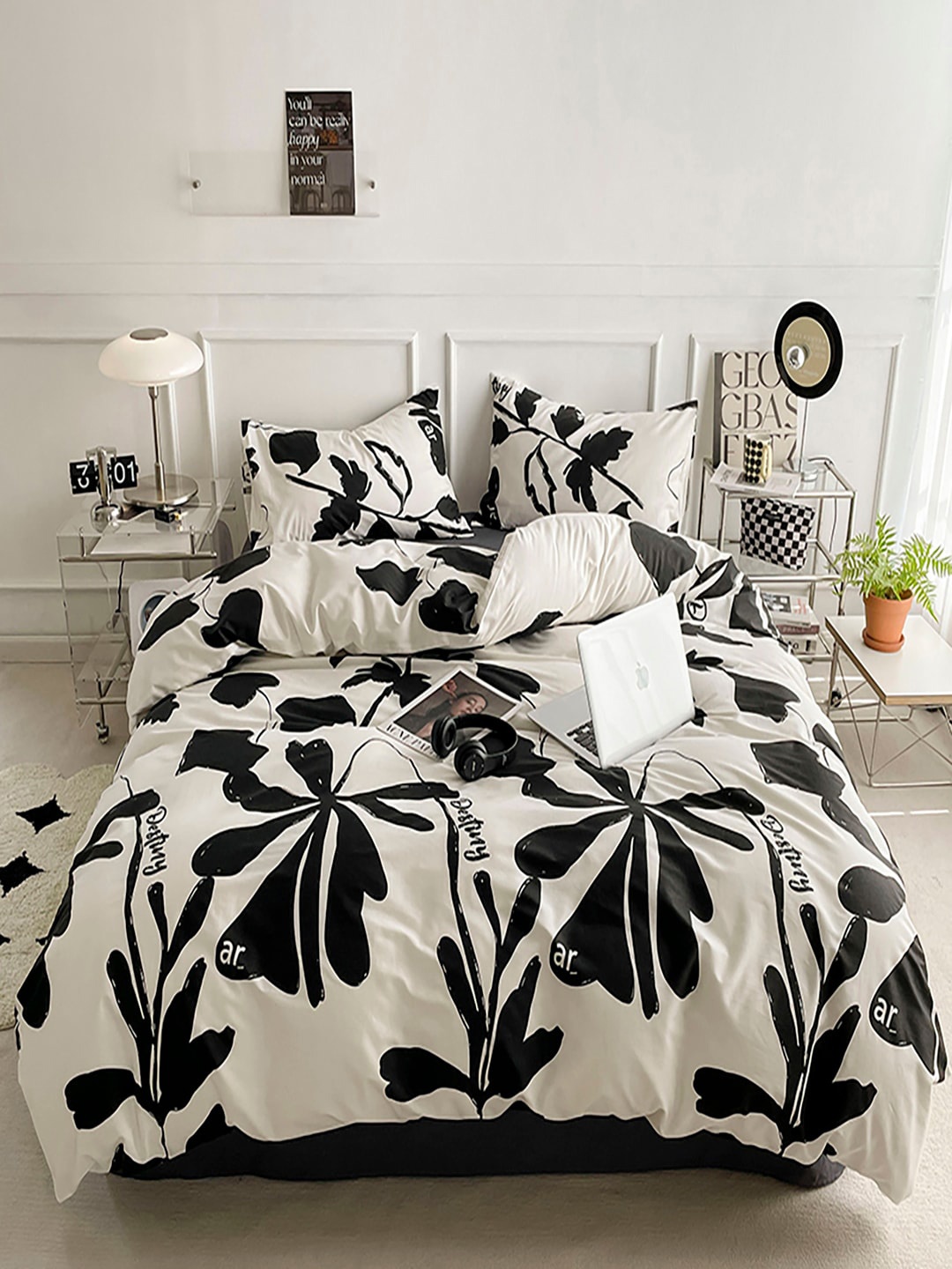 

JC HOME Grey and White AC Room Floral Double Queen Bedding Set