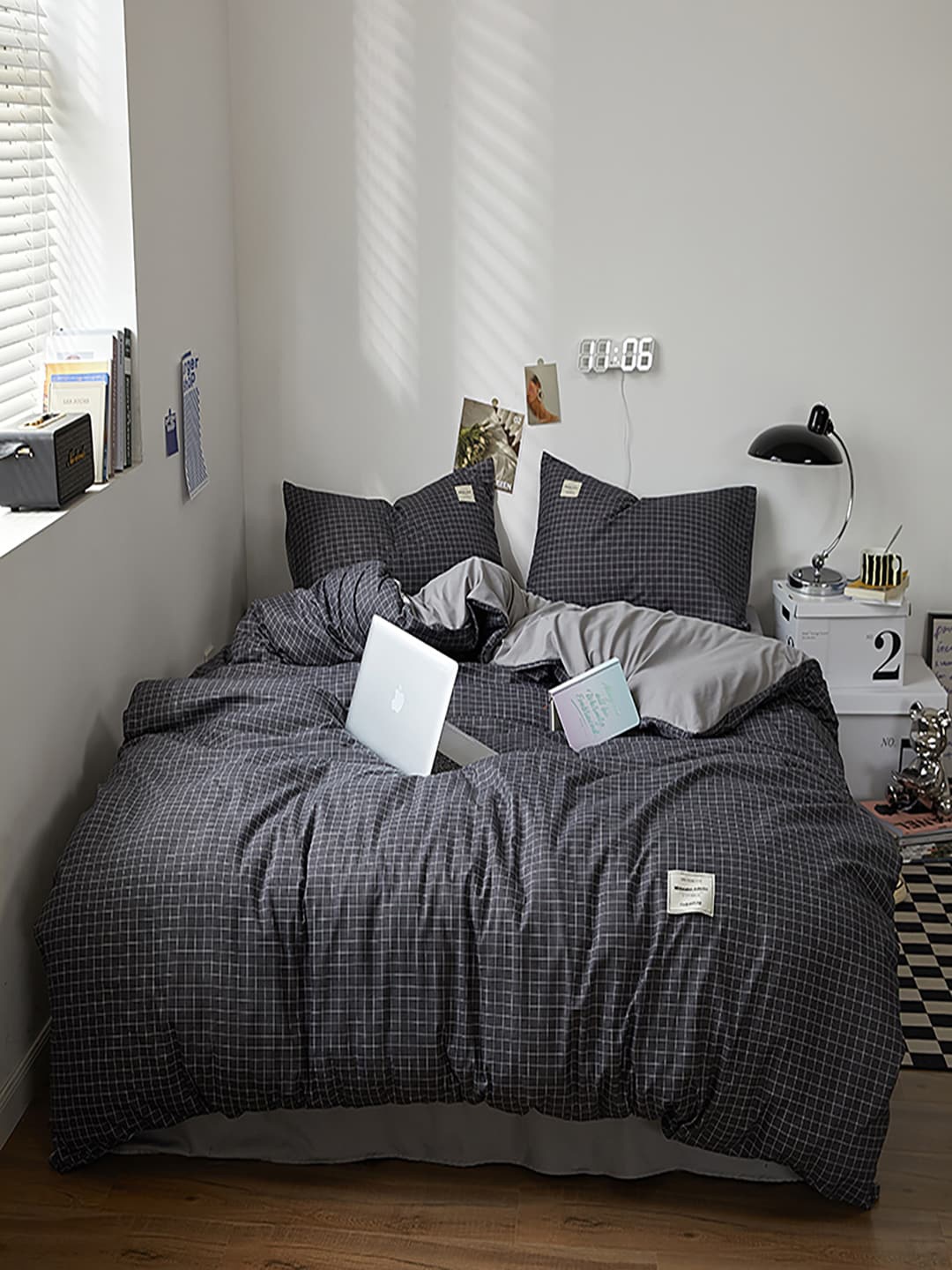 

JC HOME Grey Checked Bedding Set