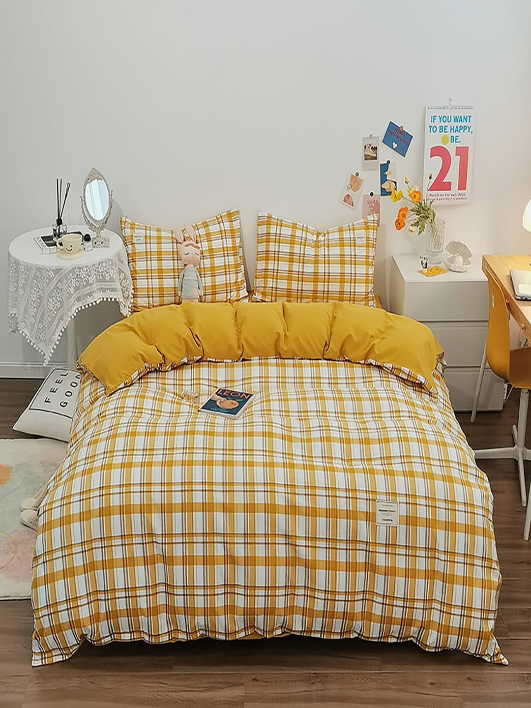 

JC HOME Yellow 4 Pieces Checked AC Room Double Queen Bedding Set