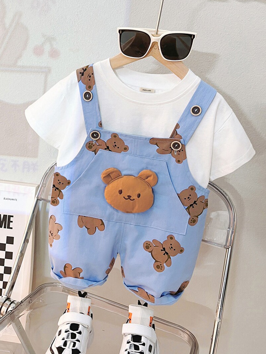 

INCLUD Boys Printed Dungaree With T-Shirt, Blue