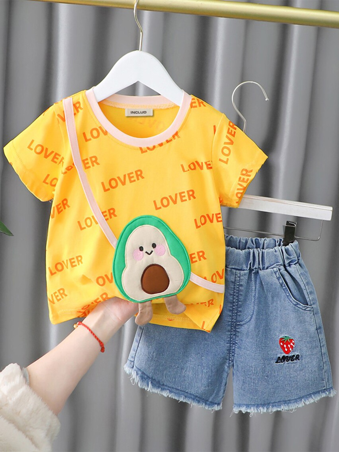

INCLUD Girls Printed T-shirt with Shorts, Yellow