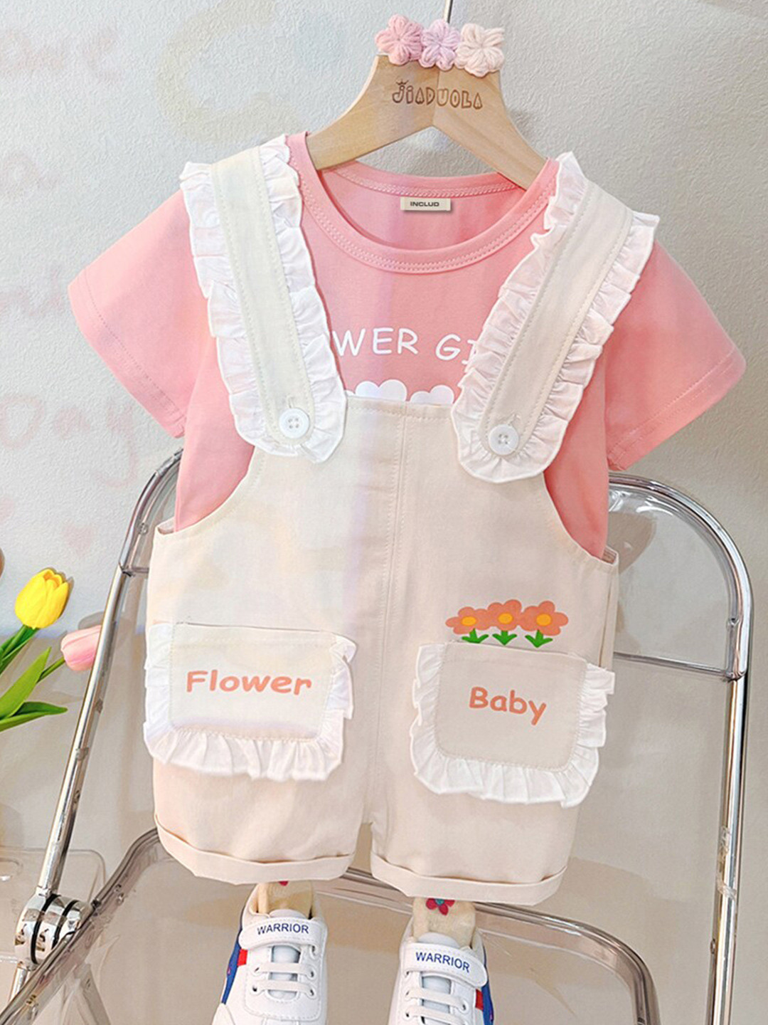 

INCLUD Girls Typography Printed Cotton T-shirt With Dungarees, Beige