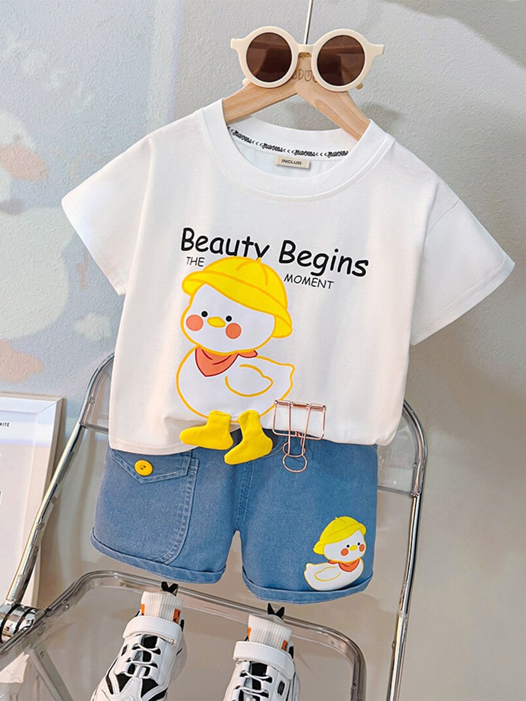 

INCLUD Girls Printed T-shirt with Shorts, White