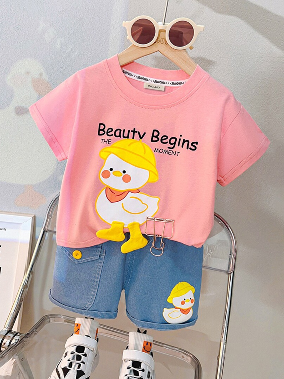 

INCLUD Girls Printed T-shirt With Denim Shorts, Pink