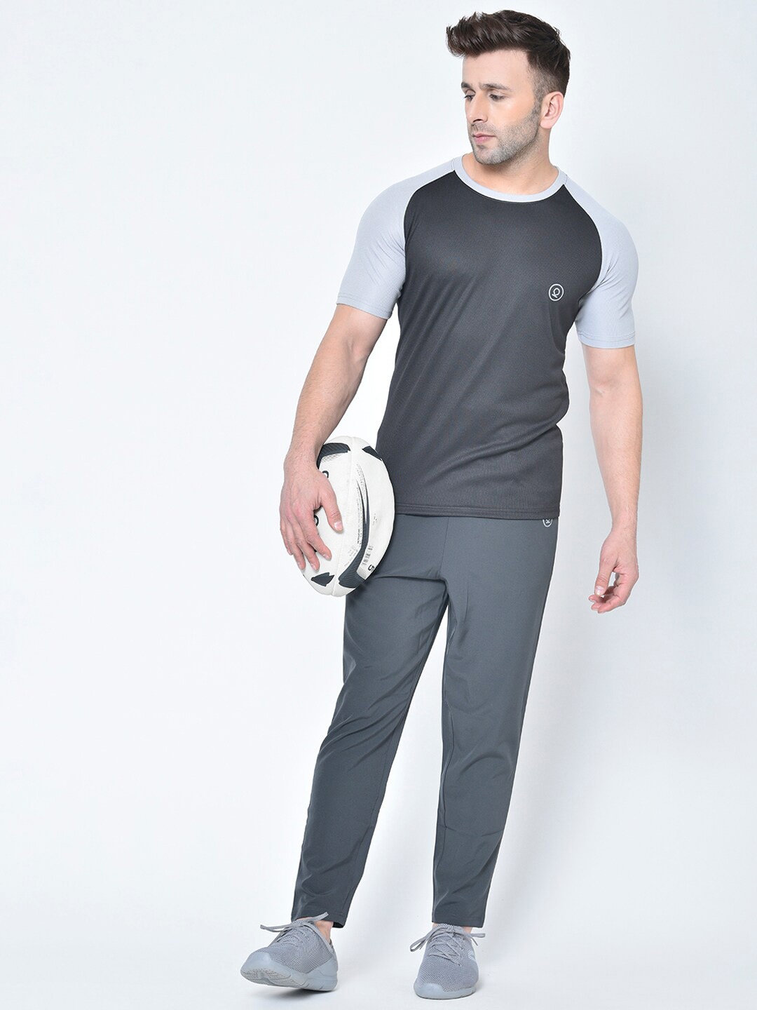 

CHKOKKO Round Neck Raglan Sleeves Regular Fit T-shirt, Black