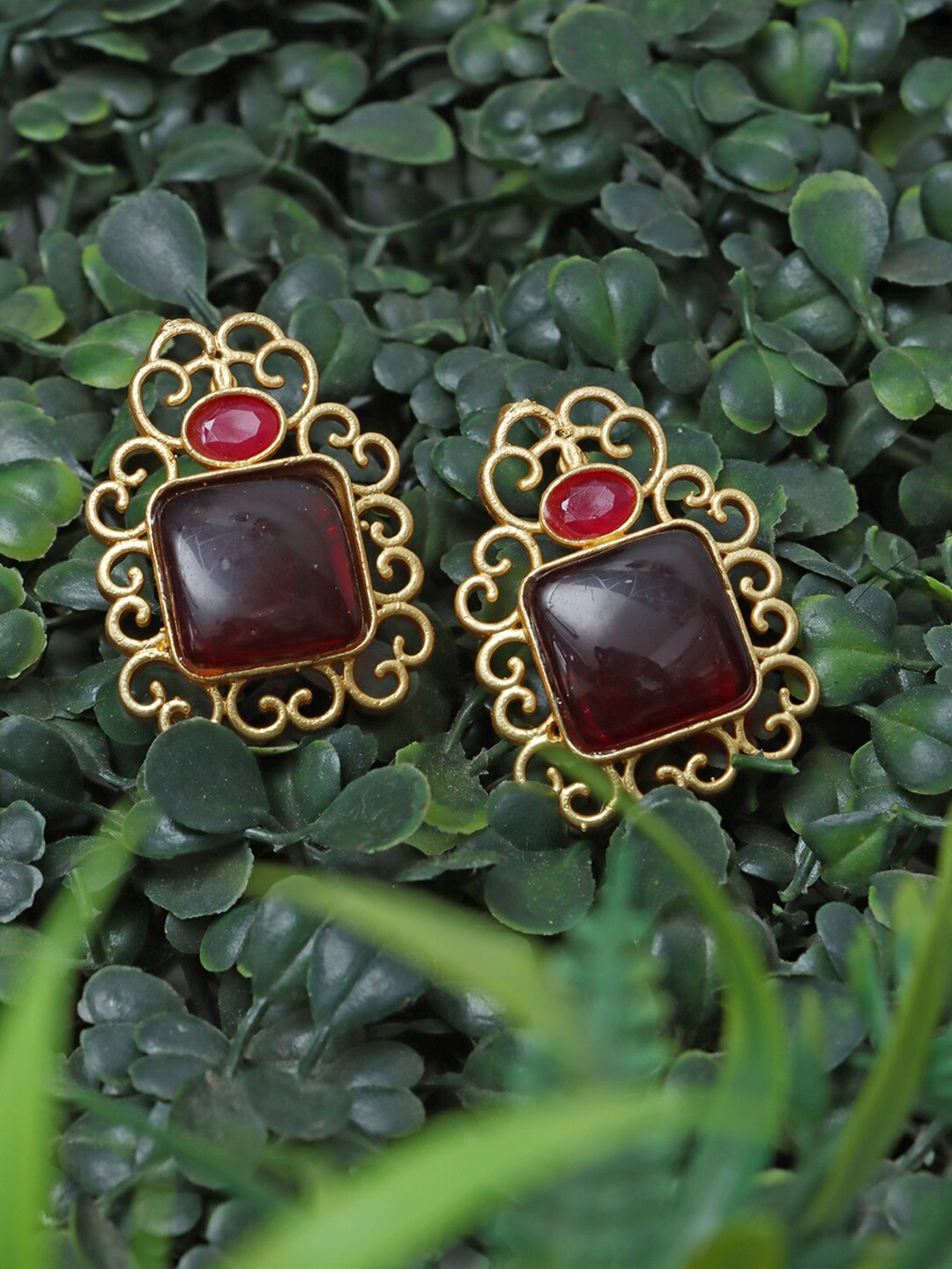 

Ozanoo Floral Gold-Plated Studs Earrings, Red