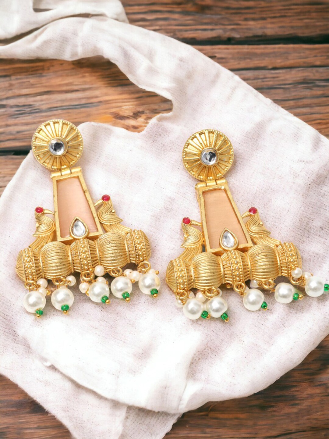 

Ozanoo Gold-Plated Contemporary Drop Earrings