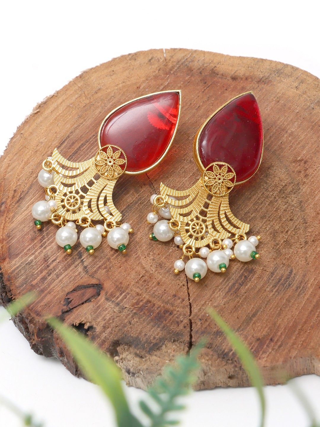 

Ozanoo Gold-Plated Contemporary Drop Earrings
