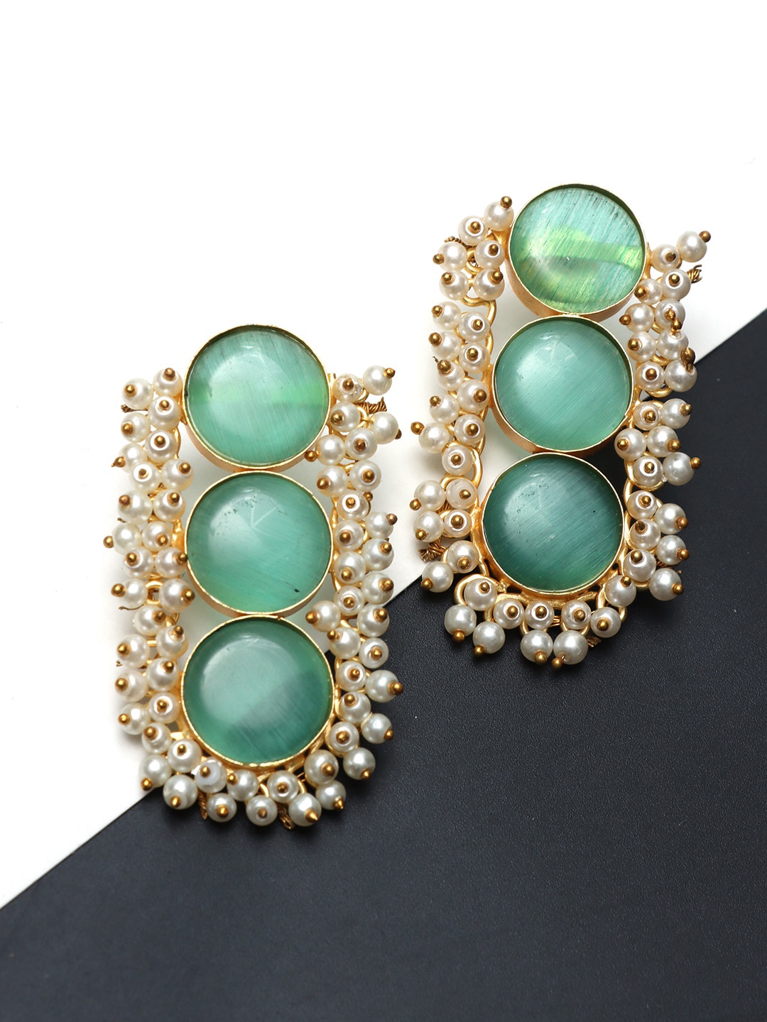 

Ozanoo Gold-Plated Contemporary Drop Earrings