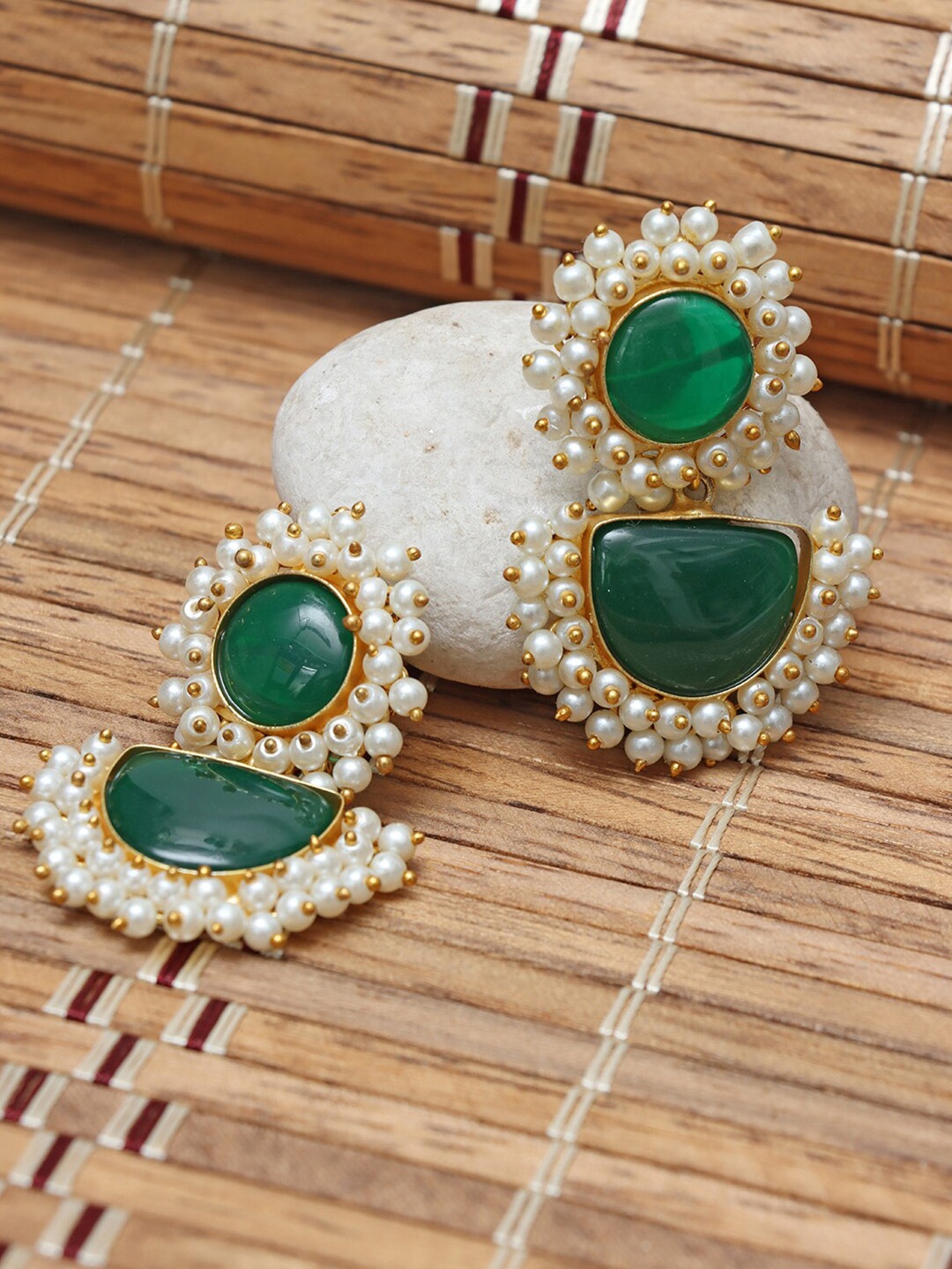

Ozanoo Gold-Plated Classic Drop Earrings