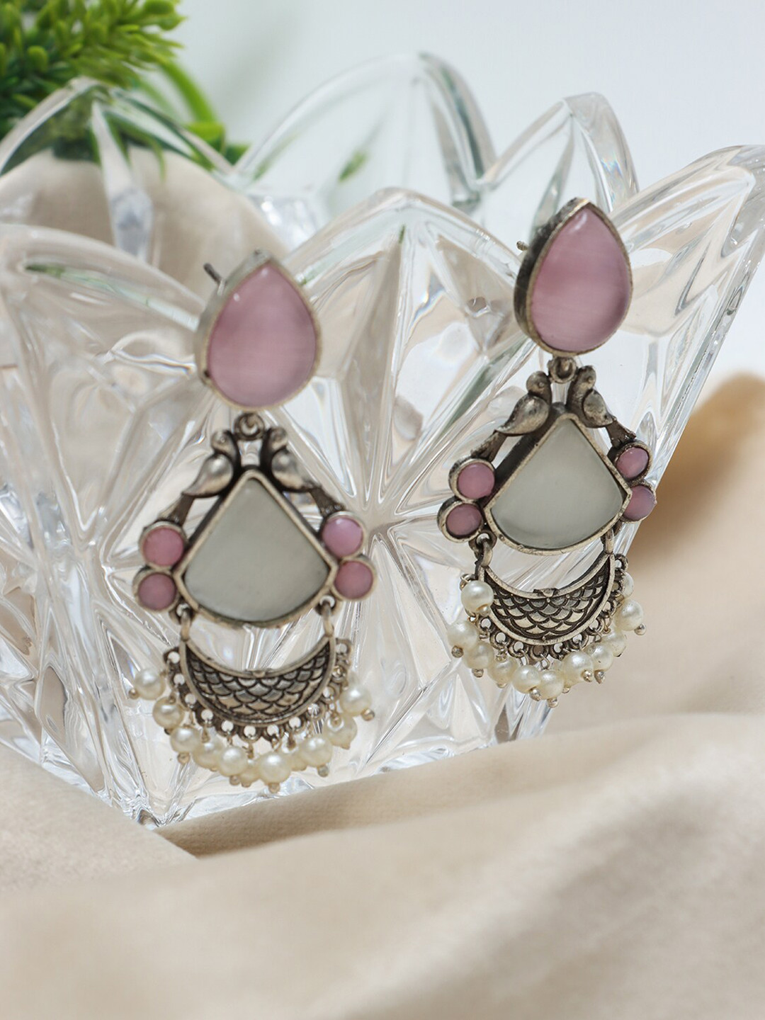 

Ozanoo Silver Plated Drop Earrings