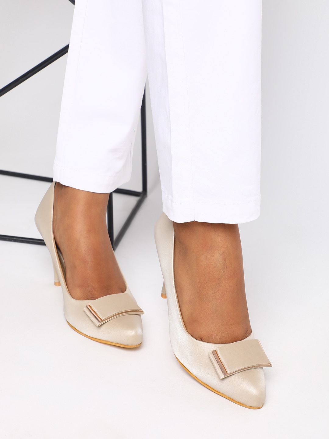 

Marc Loire Round Toe Slim Heeled Pumps, Cream