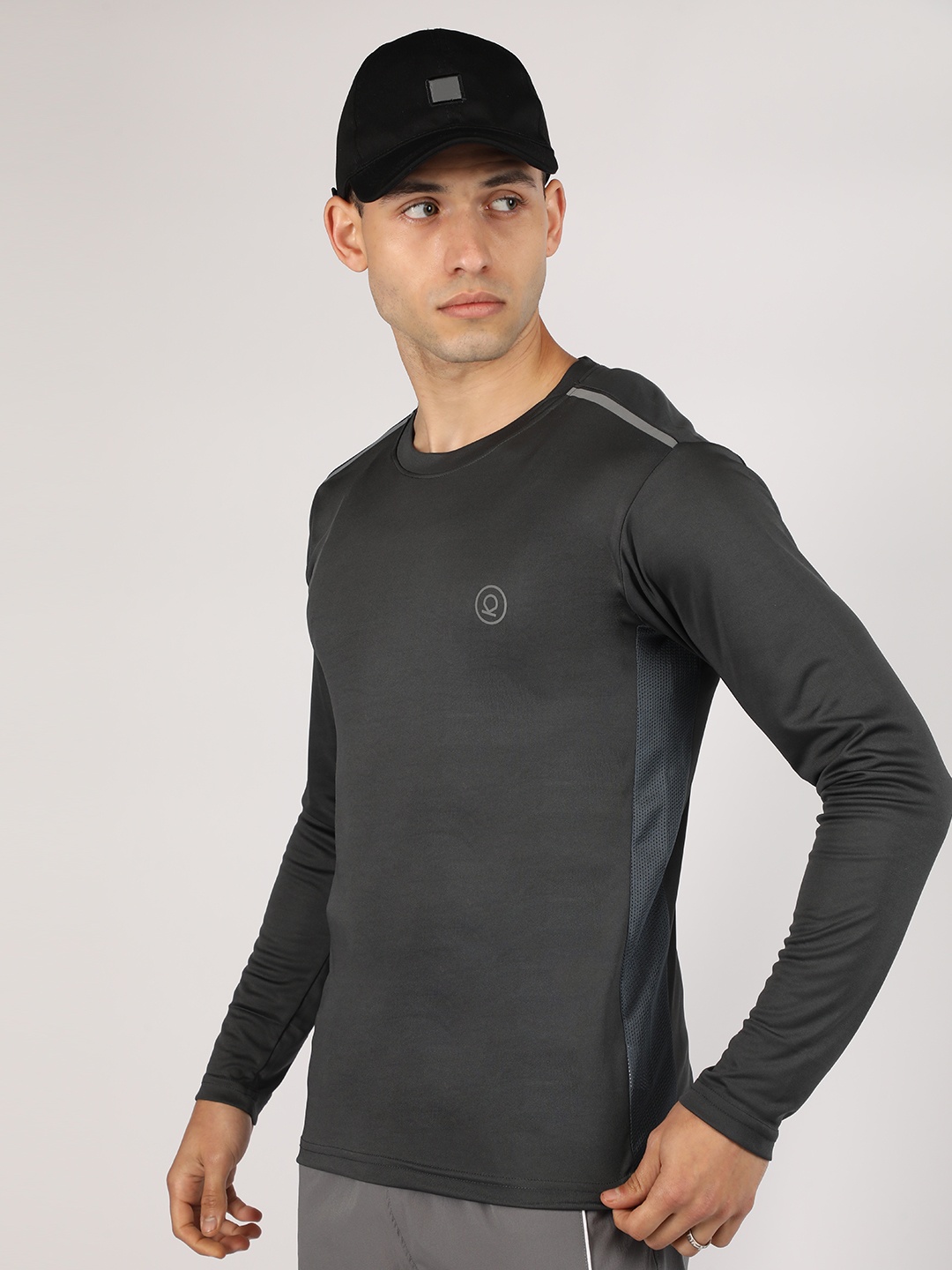 

CHKOKKO Raglan Sleeves Dri-FIT T-shirt, Grey