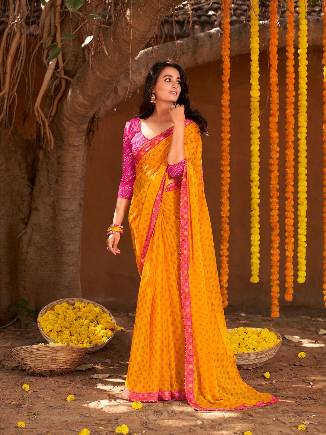 

Aarrah Ethnic Motifs Printed Pure Chiffon Saree, Yellow