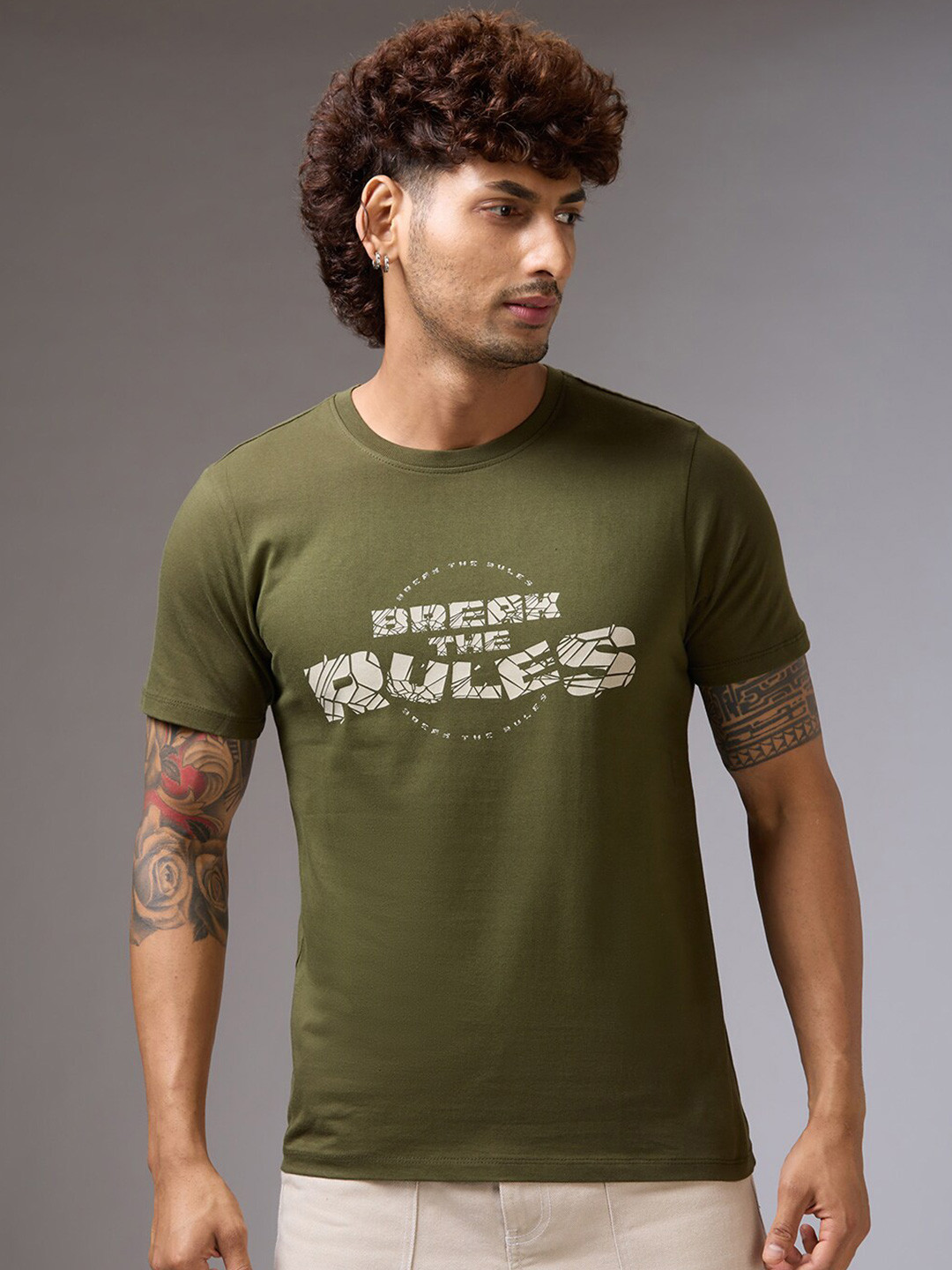 

NOIRA Typography Printed Cotton Casual T-shirt, Olive