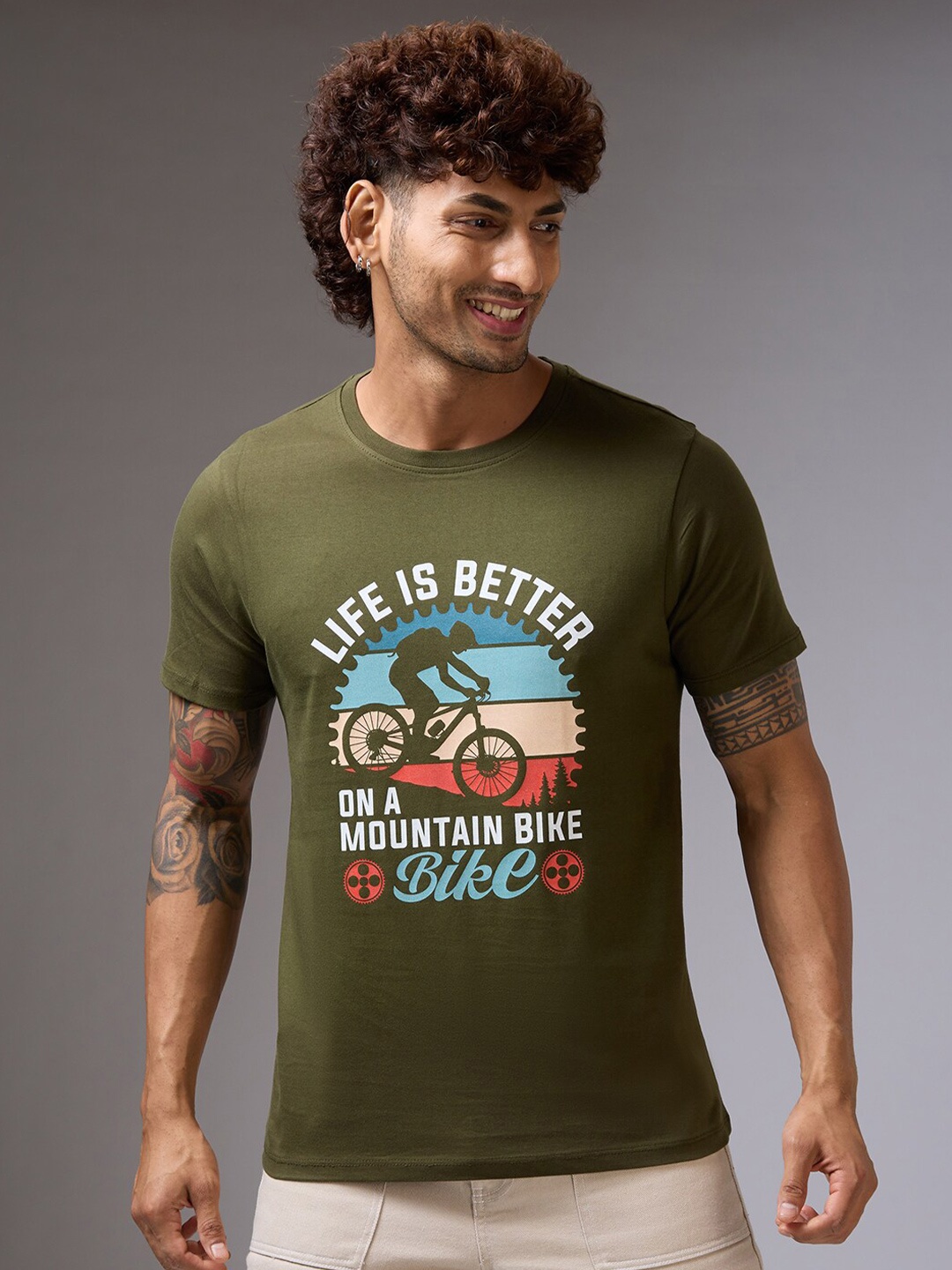 

NOIRA Typography Printed Round Neck Cotton T-shirt, Olive