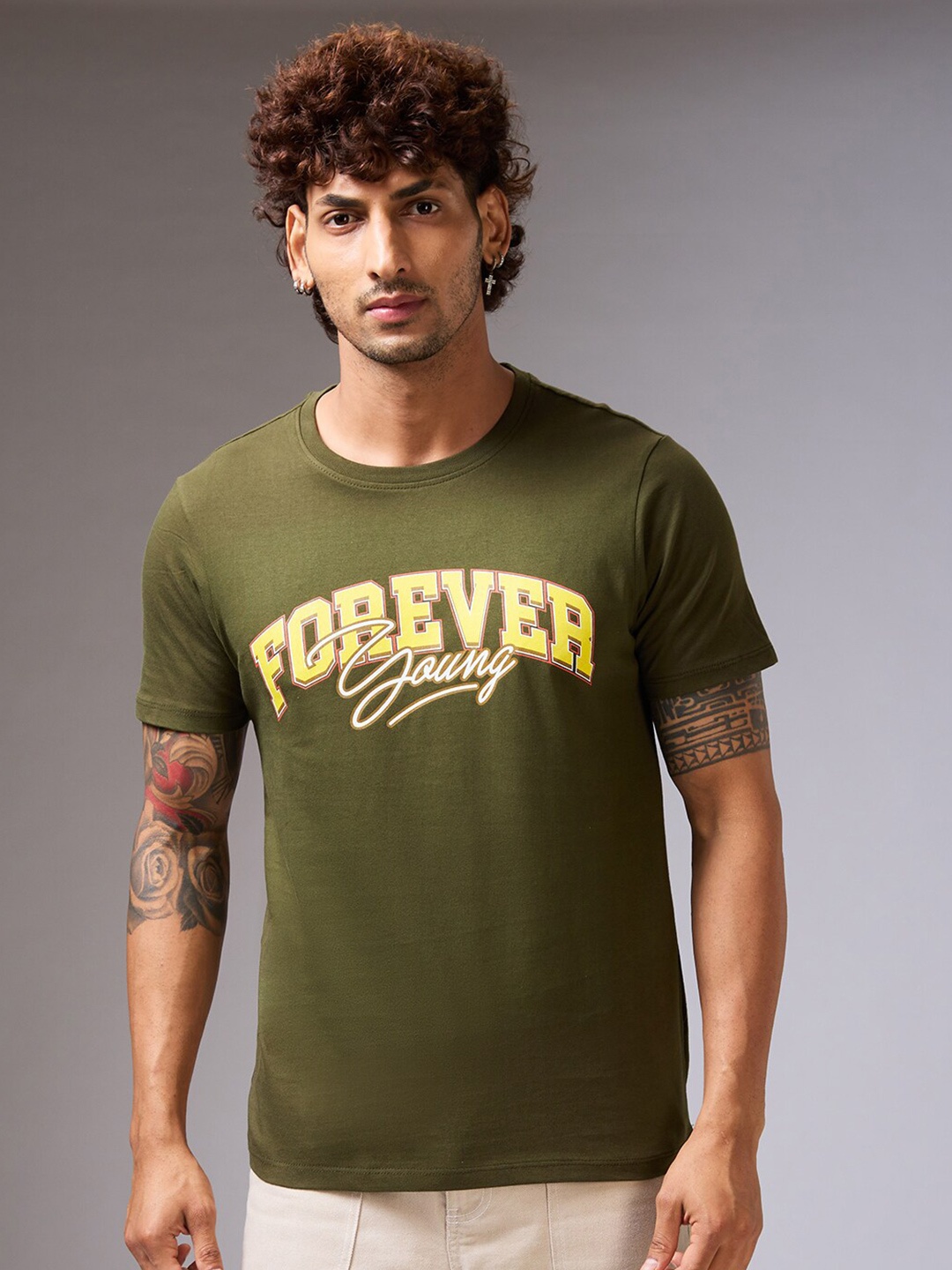 

NOIRA Typography Printed Cotton Casual T-shirt, Olive