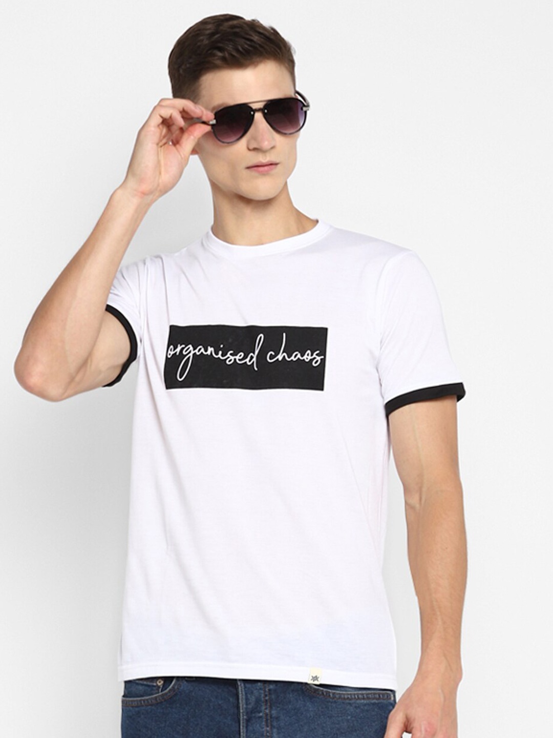

Bukkl Typography Printed Cotton Slim Fit T-shirt, White