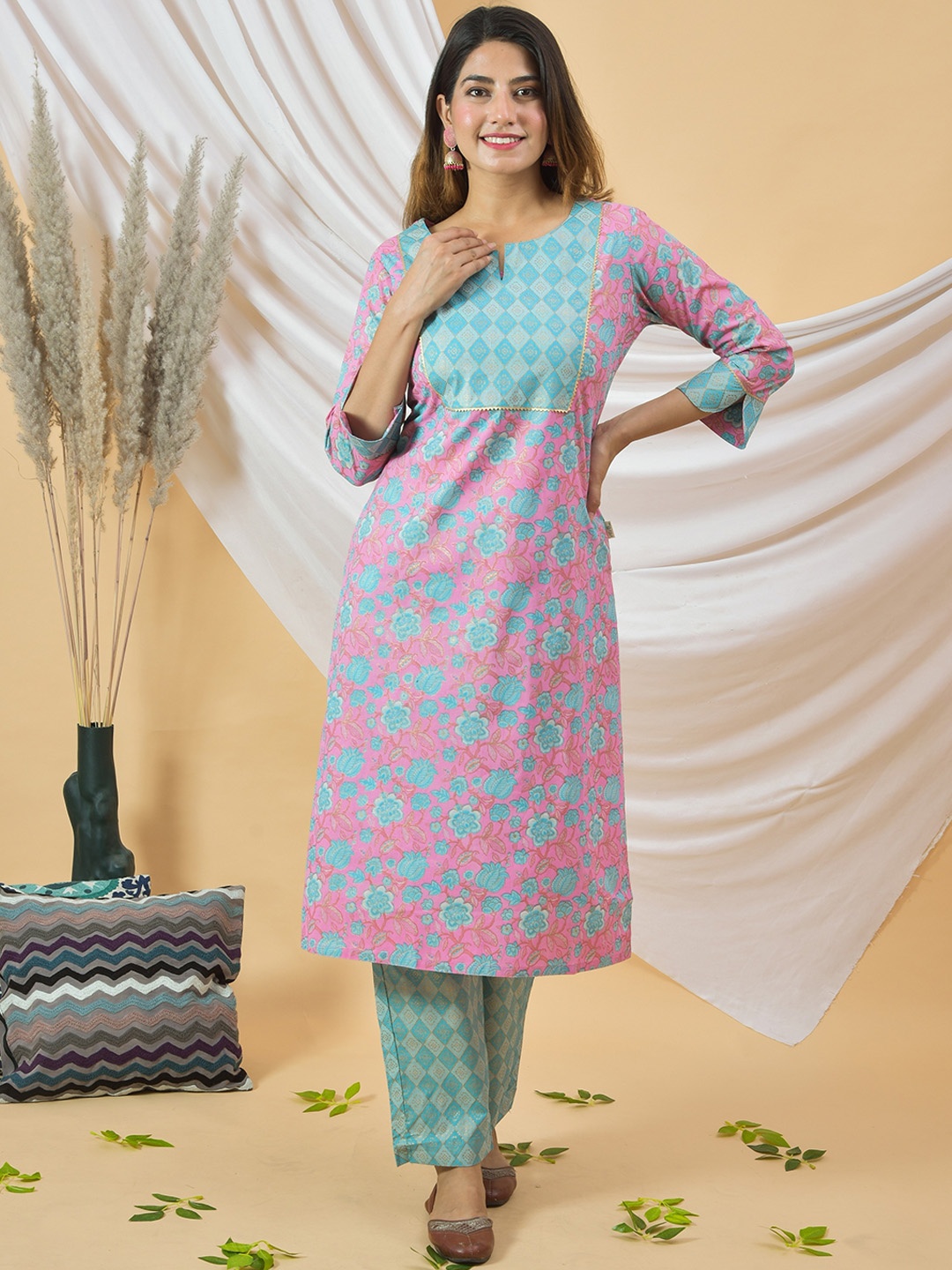 

LALI JAIPUR Floral Printed Regular Kurta with Trousers, Pink