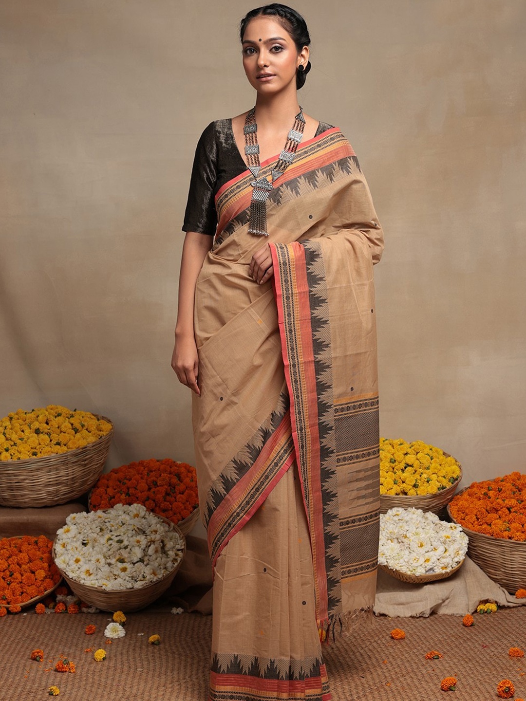 

Sutra Art of Clothing Polka Dots Printed Pure Cotton Kanchi Saree, Brown