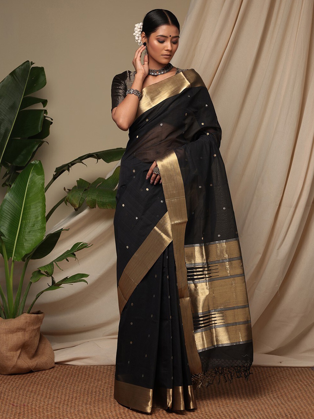 

Sutra Art of Clothing Polka Dots Woven Design Zari Pure Cotton Kanchi Saree, Black