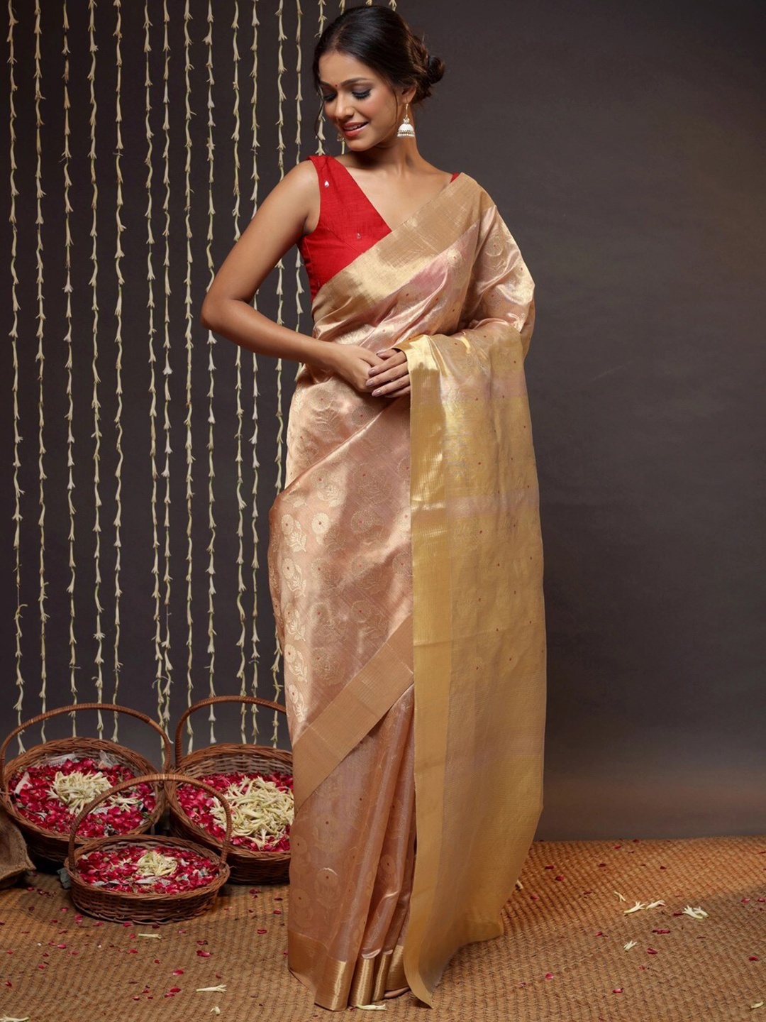 

Sutra Art of Clothing Woven Design Zari Pure Silk Saree, Gold