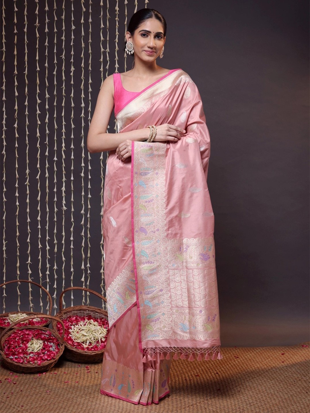 

Sutra Art of Clothing Ethnic Motifs Woven Design Zari Pure Silk Saree, Pink