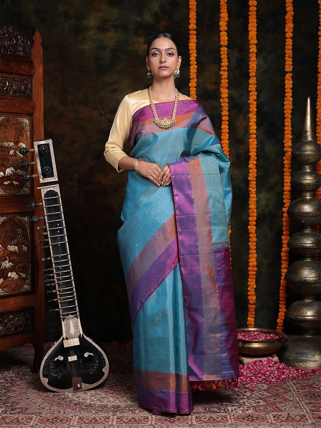 

Sutra Art of Clothing Ethnic Motifs Woven Design Pure Silk Saree, Blue