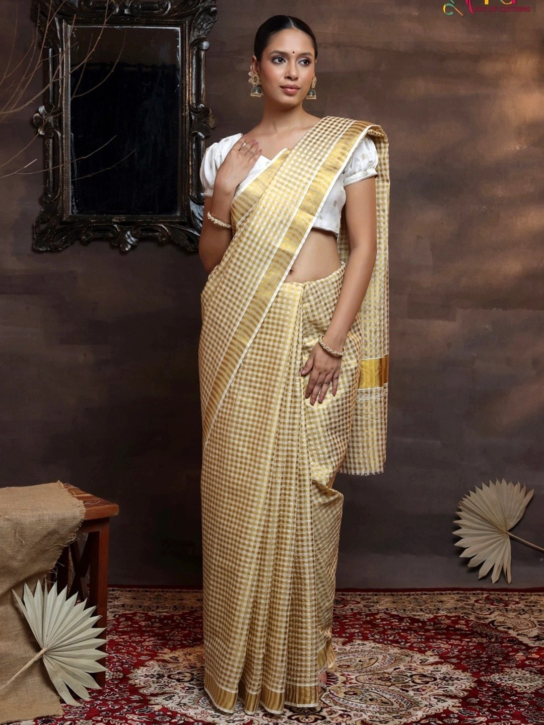 

Sutra Art of Clothing Checked Woven Design Zari Pure Cotton Saree, White
