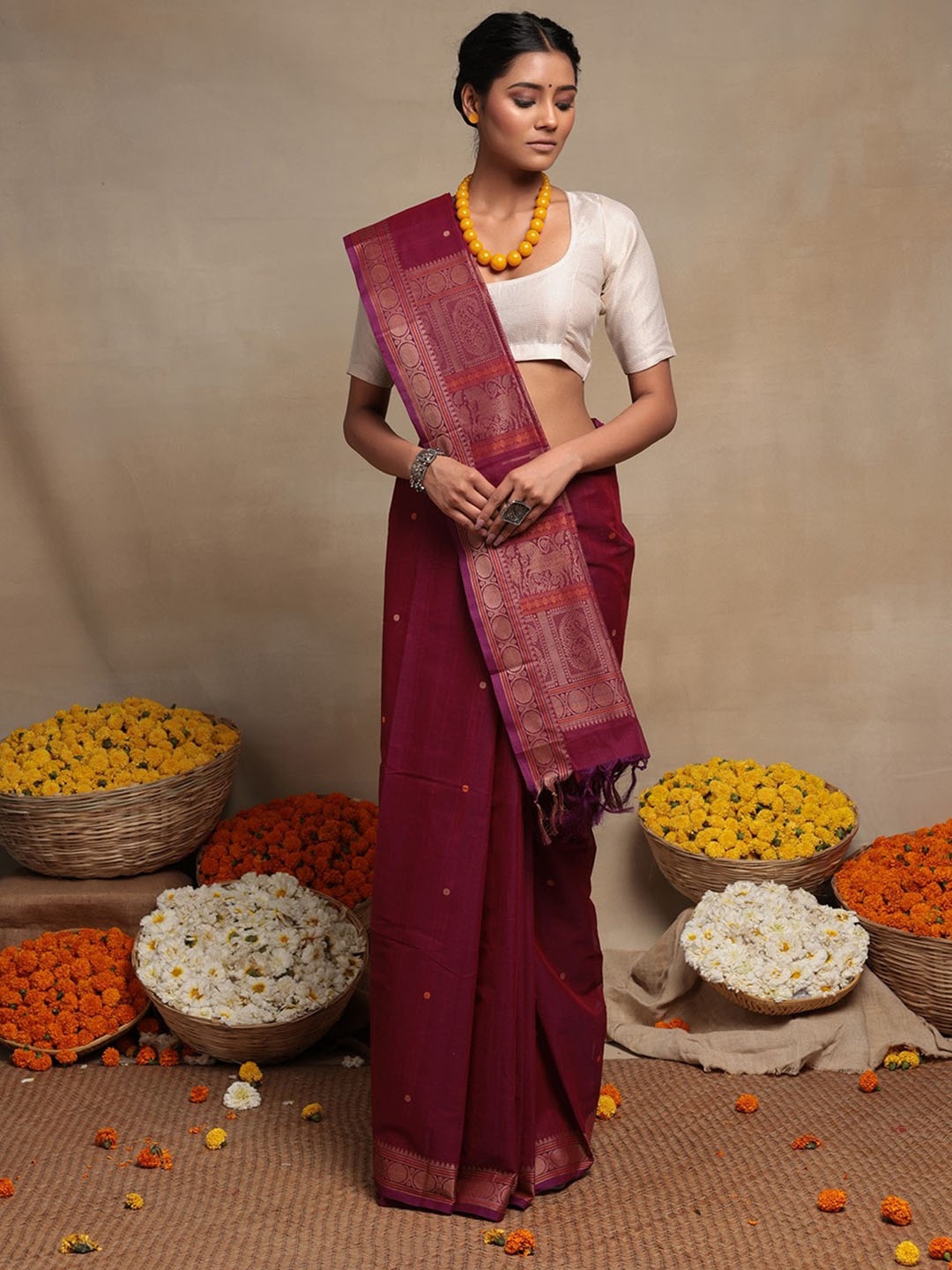 

Sutra Art of Clothing Woven Design Pure Cotton Saree, Red