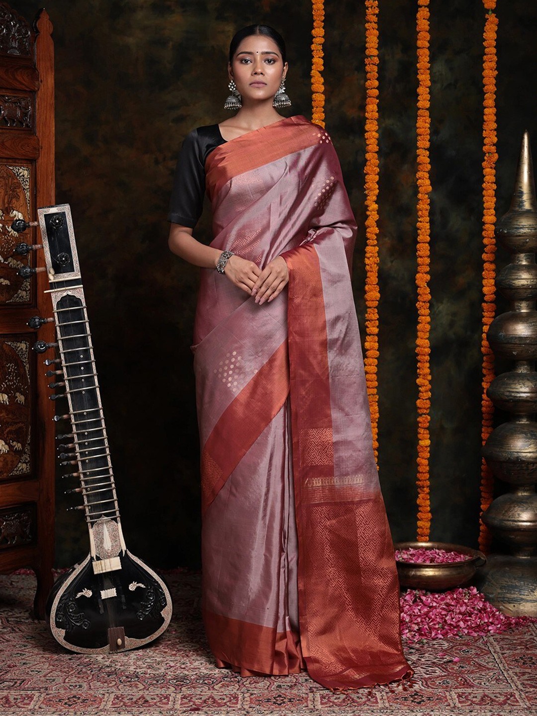 

Sutra Art of Clothing Geometric Woven Design Zari Pure Silk Saree, Brown