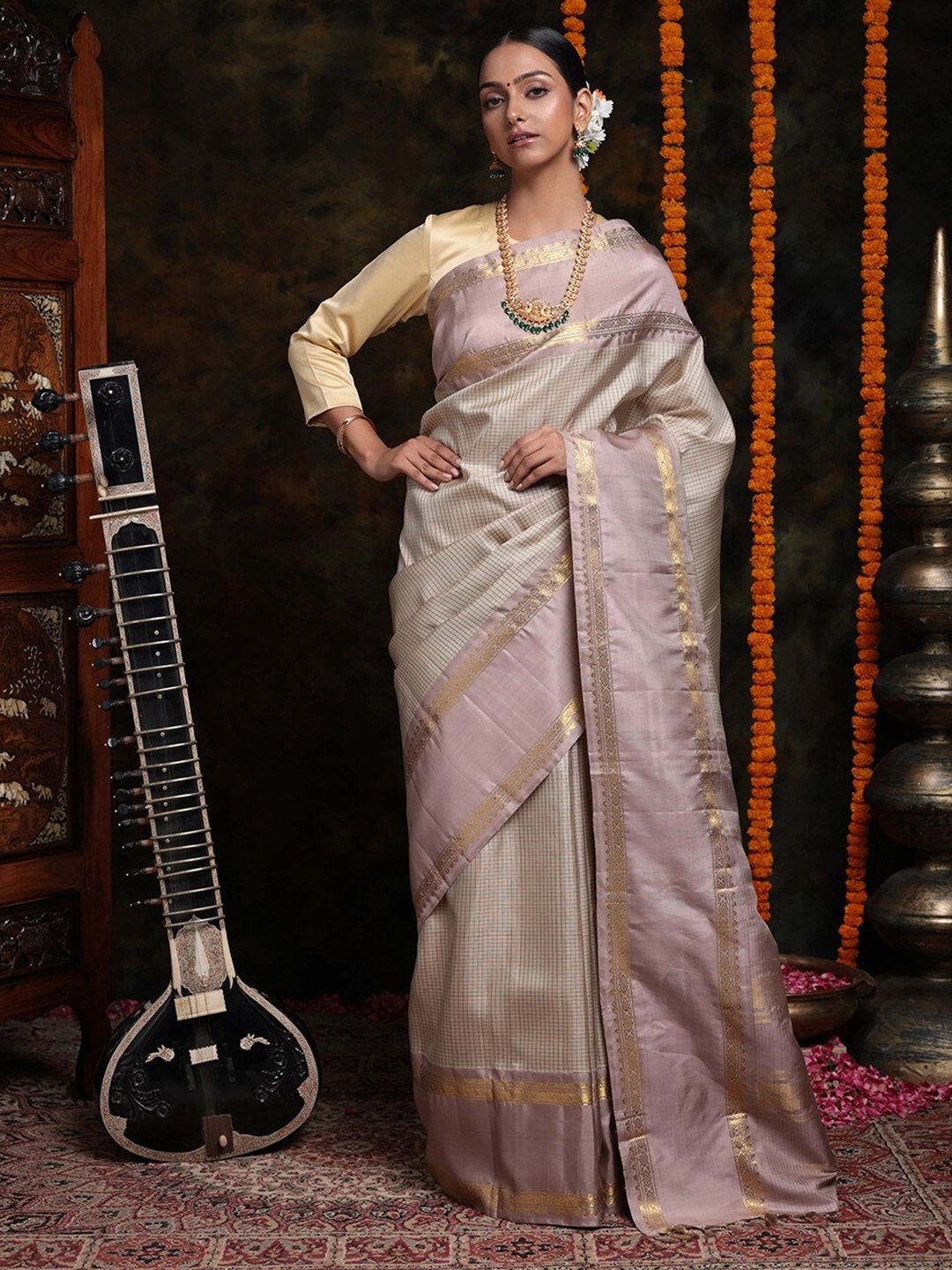 

Sutra Art of Clothing Checked Pure Silk Saree, Red