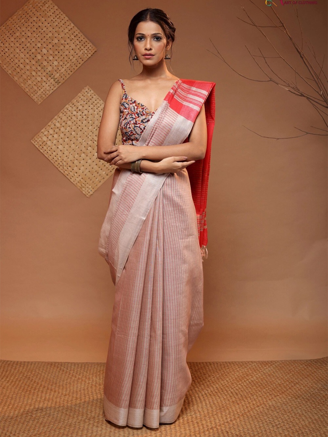 

Sutra Art of Clothing Woven Design Zari Pure Silk Saree, Red