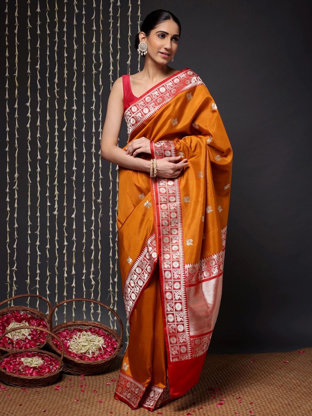 

Sutra Art of Clothing Woven Design Zari Pure Silk Kanchi Saree, Yellow