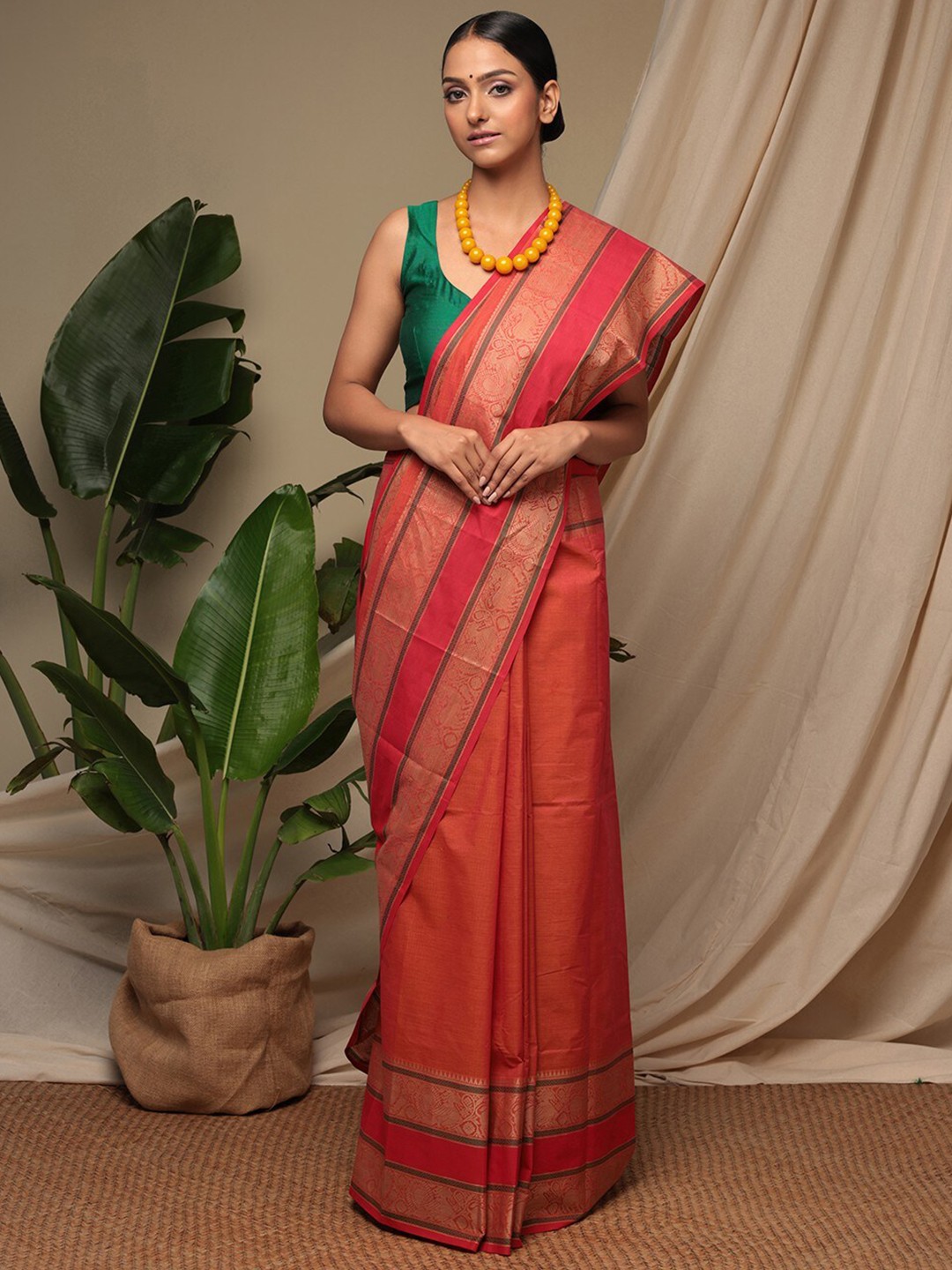 

Sutra Art of Clothing Woven Design Pure Cotton Saree, Red