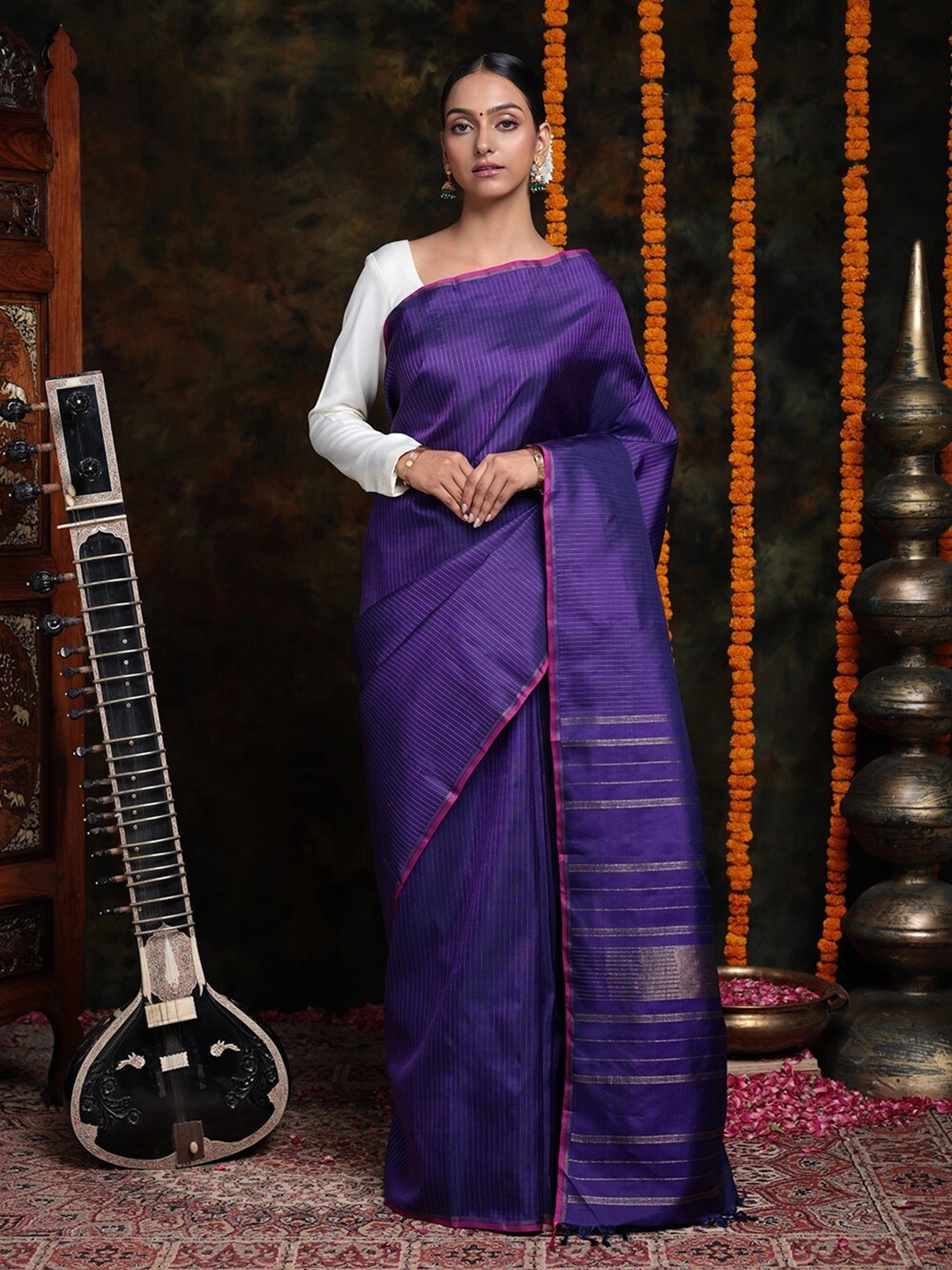 

Sutra Art of Clothing Woven Design Pure Silk Saree, Violet