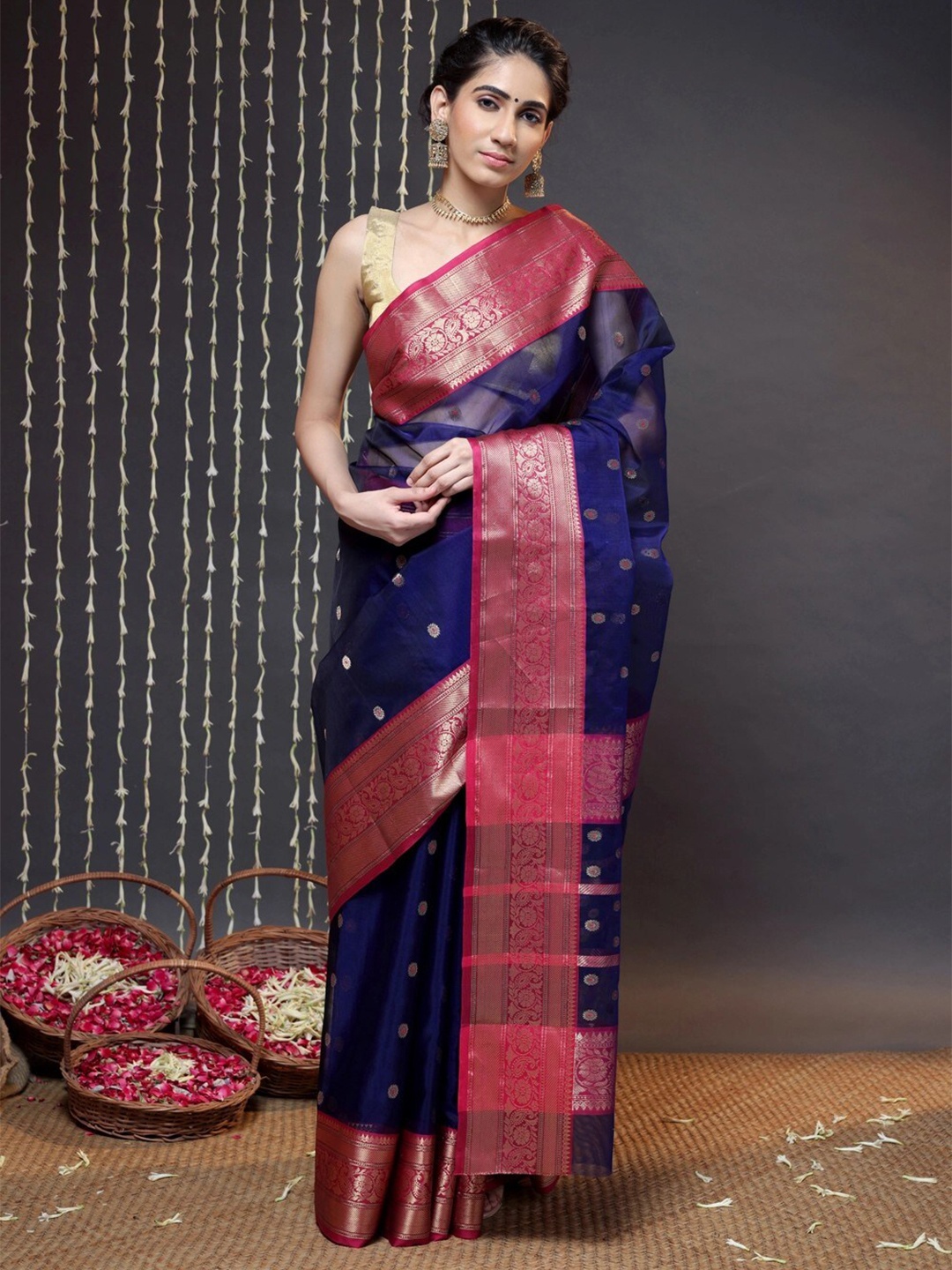 

Sutra Art of Clothing Ethnic Motifs Woven Design Zari Pure Silk Saree, Navy blue