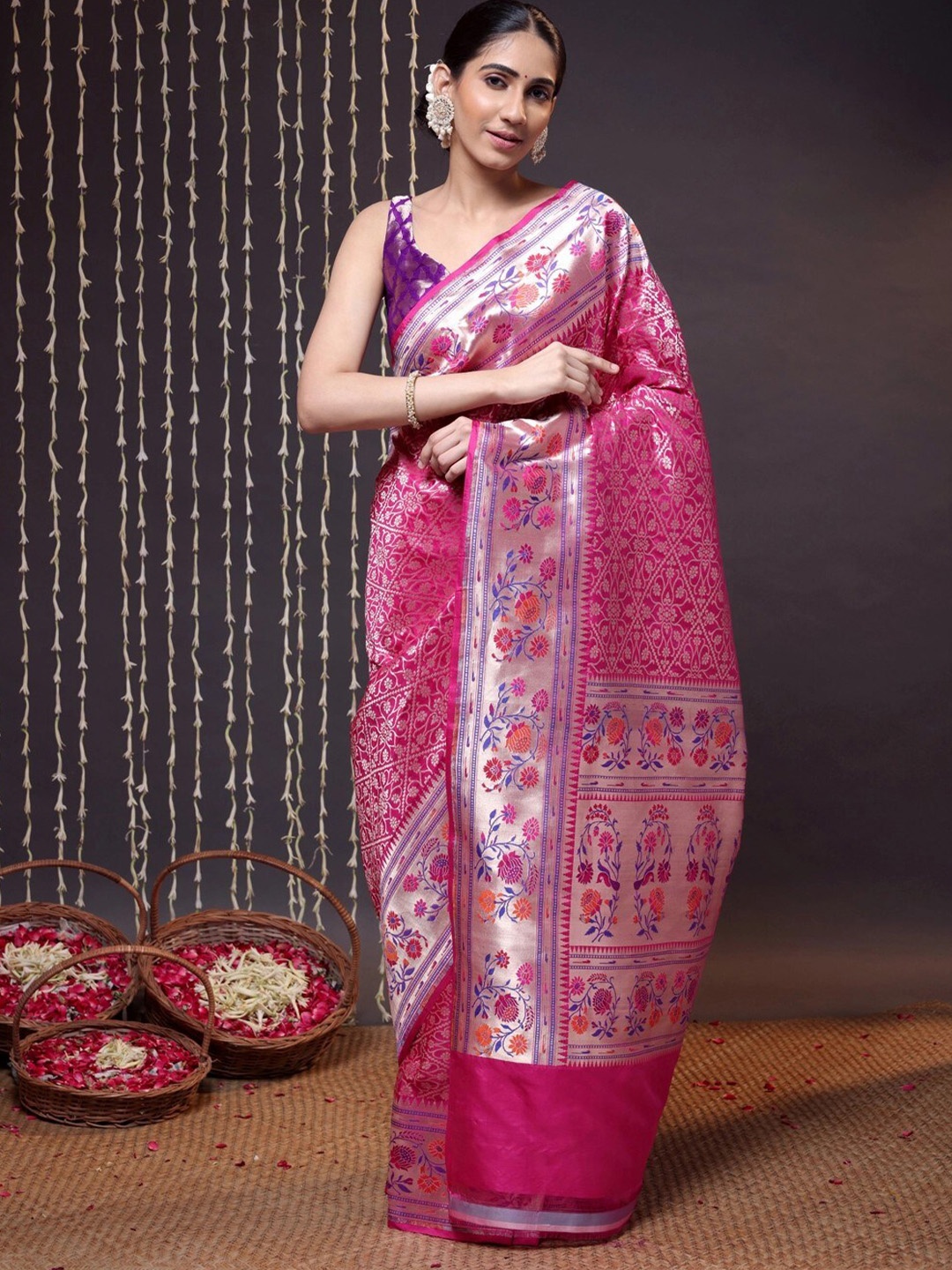 

Sutra Art of Clothing Woven Design Zari Pure Silk Saree, Magenta