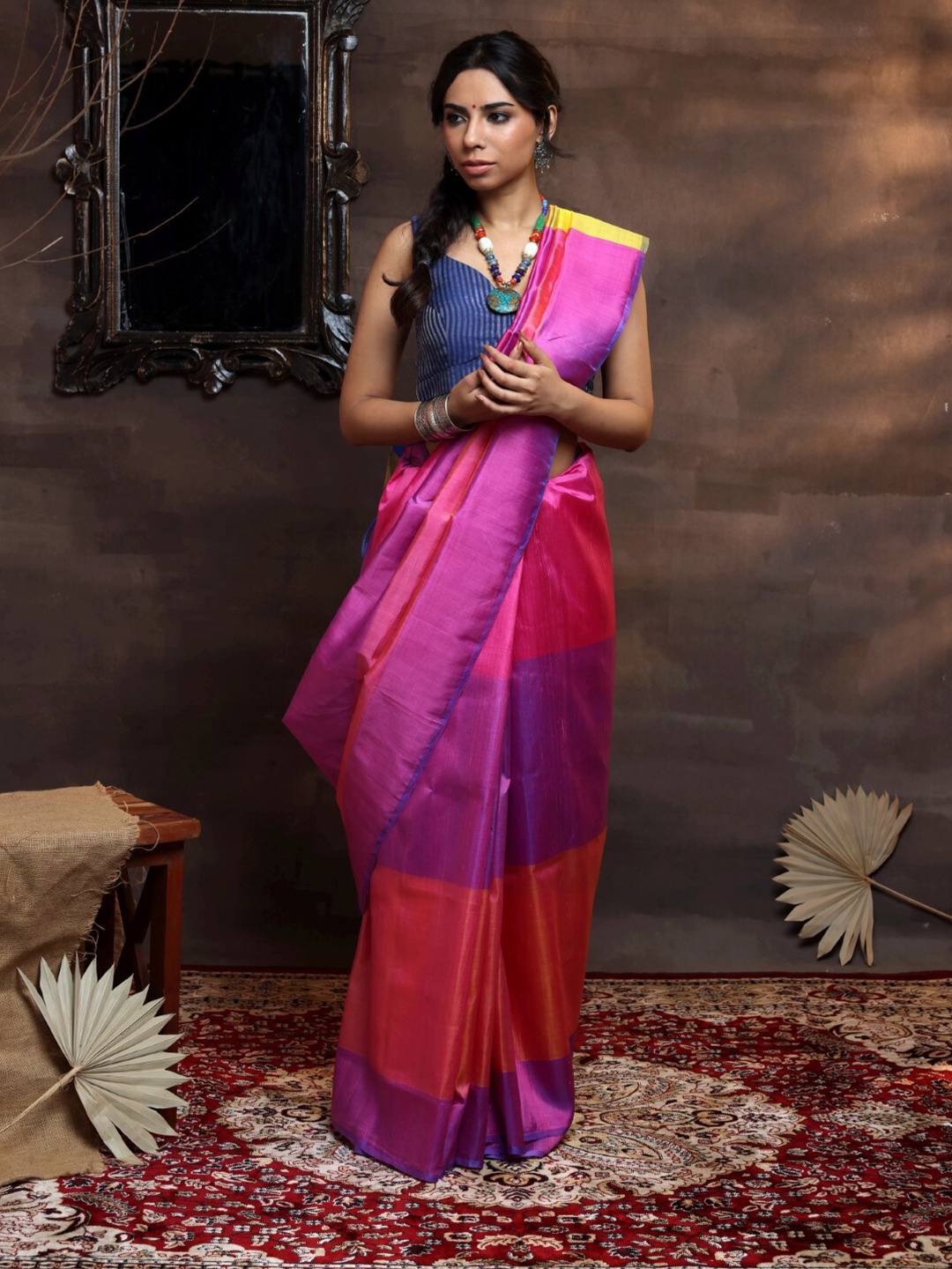 

Sutra Art of Clothing Colourblocked Pure Silk Saree, Pink