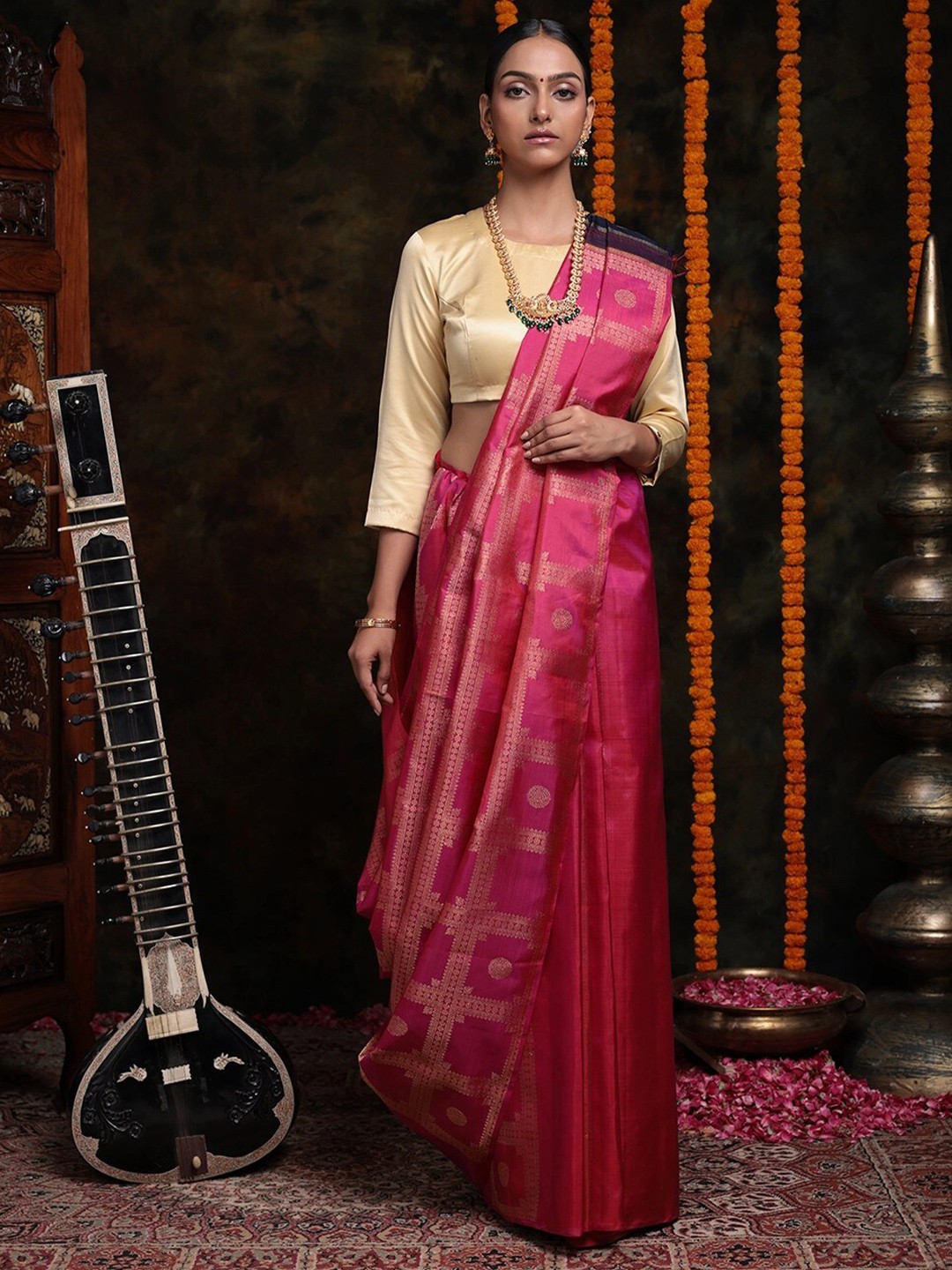 

Sutra Art of Clothing Ethnic Motifs Woven Design Zari Pure Silk Kanchipattu Saree, Pink