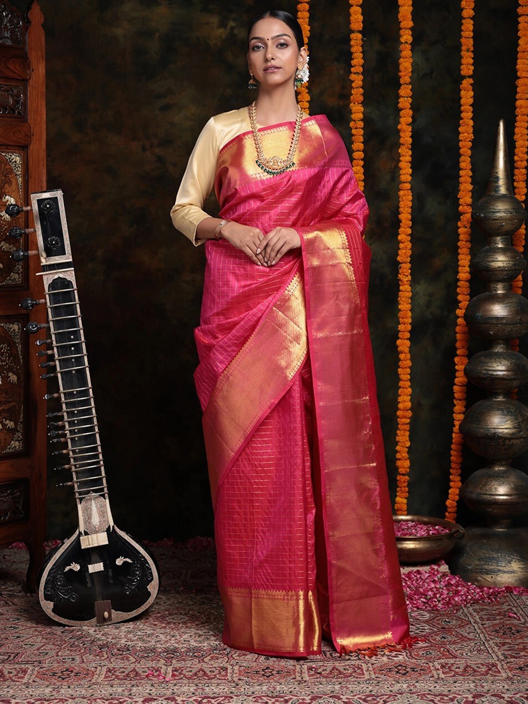 

Sutra Art of Clothing Checked Woven Design Zari Pure Silk Kanchipattu Saree, Pink