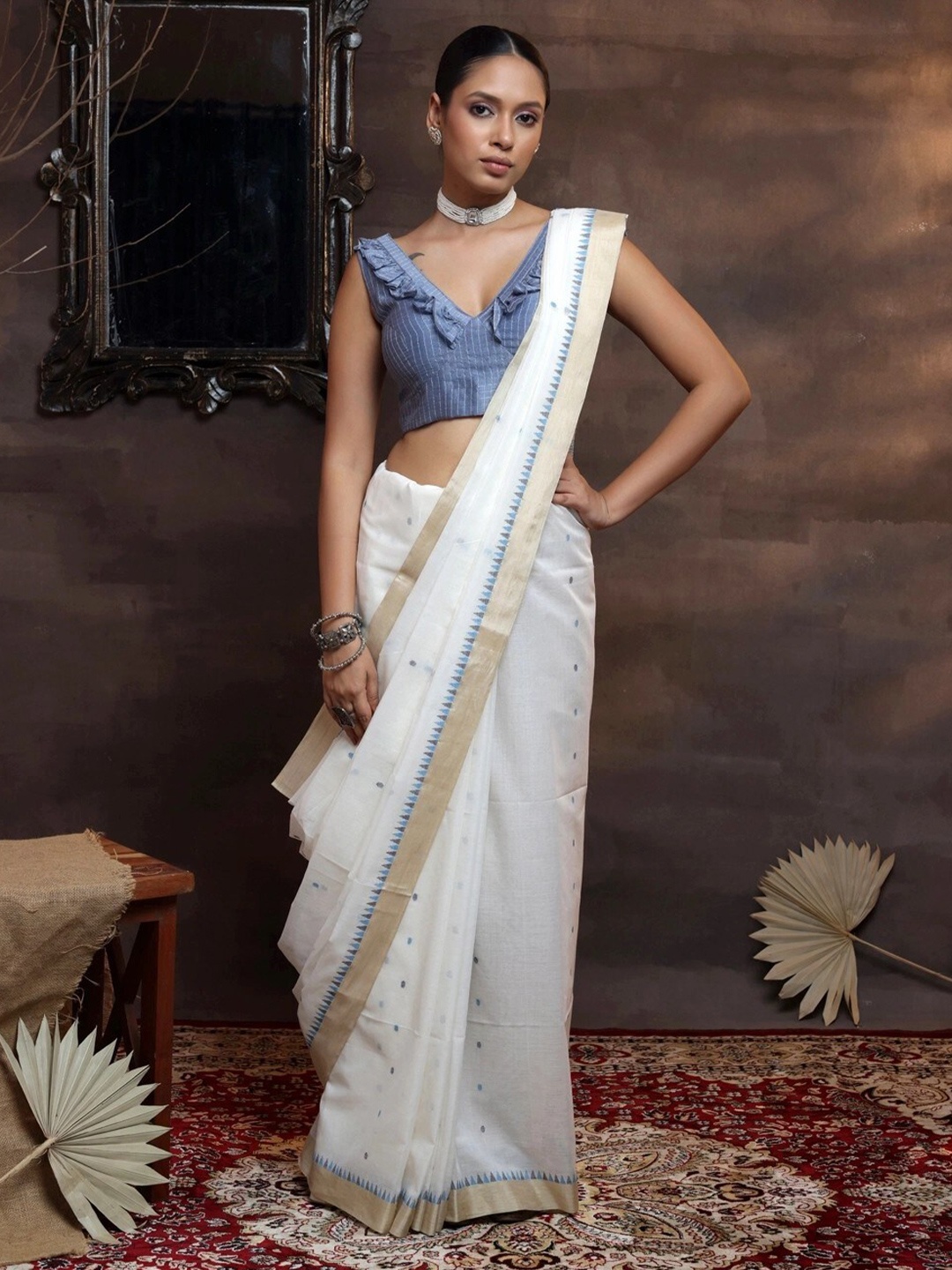 

Sutra Art of Clothing Woven Design Zari Pure Cotton Saree With Tussar Silk Border, White