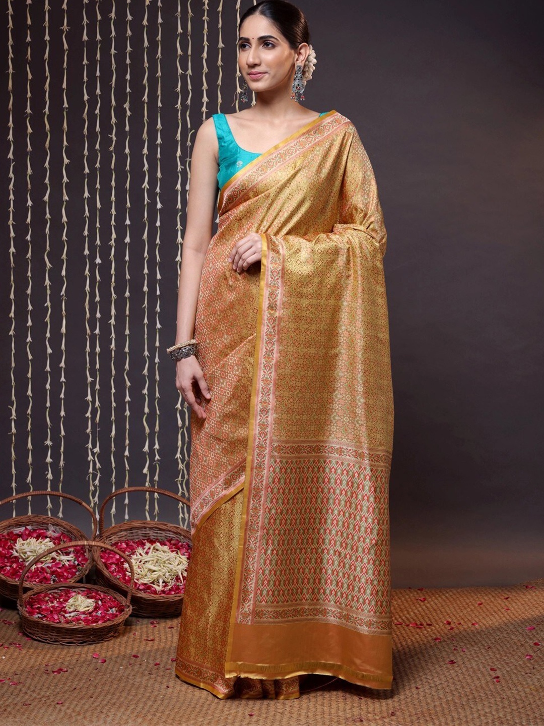 

Sutra Art of Clothing Ethnic Motifs Pure Silk Banarasi Saree, Yellow