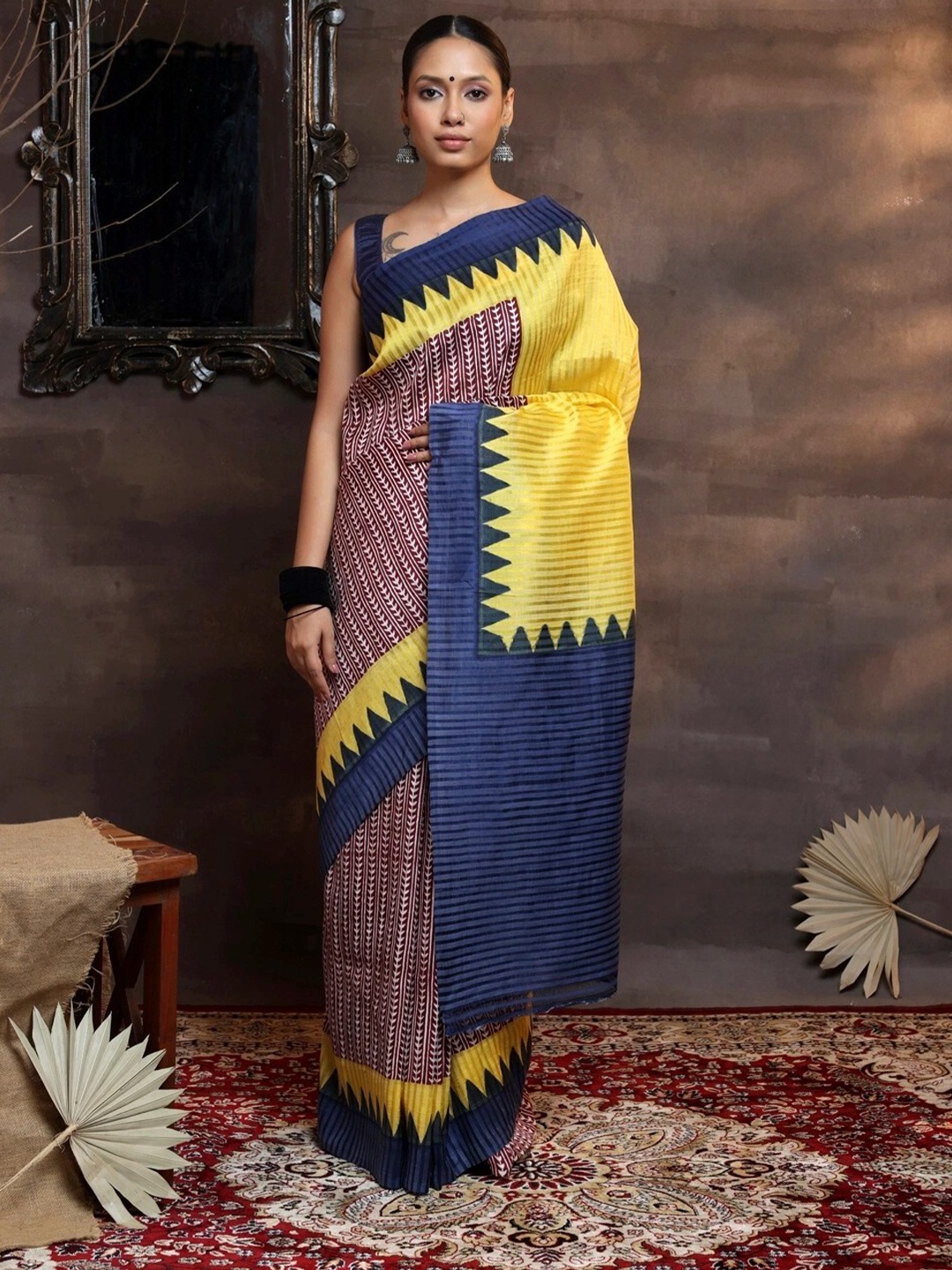 

Sutra Art of Clothing Geometric Printed Pure Silk Saree, Yellow