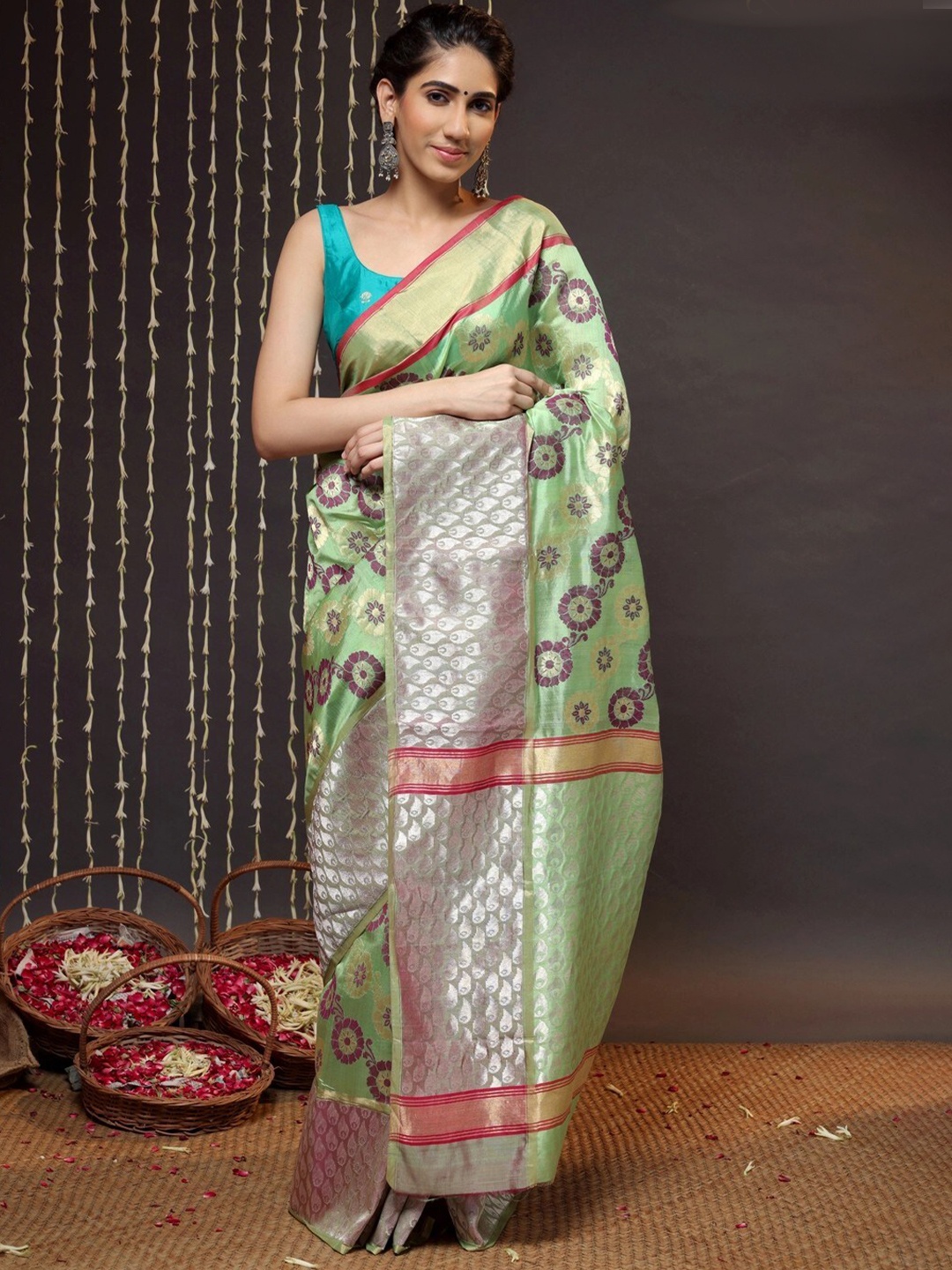 

Sutra Art of Clothing Floral Woven Design Zari Chanderi Silk Saree, Green