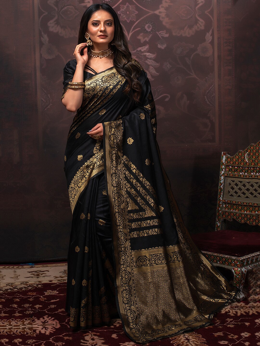 

Lilots Floral Woven Design Zari Kota Saree, Black