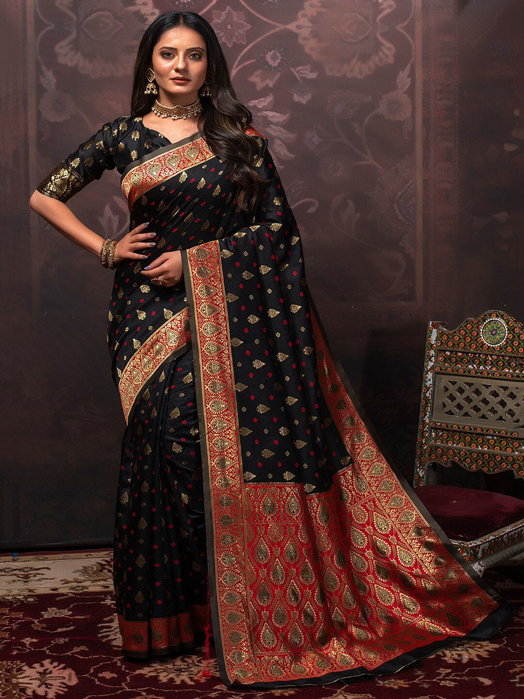 

Lilots Floral Woven Design Zari Kota Saree, Black