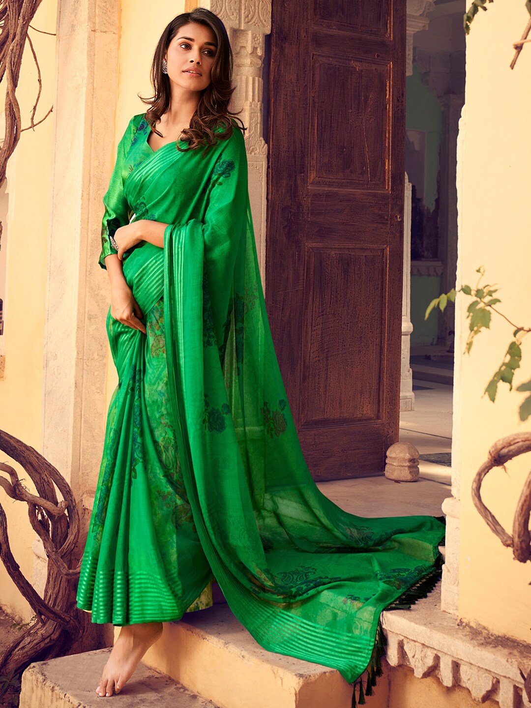 KALINI Floral Printed Saree, Green
