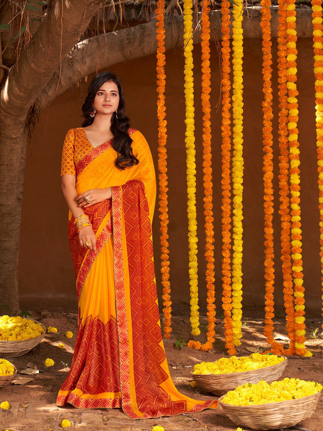 

KALINI Geometric Printed Pure Chiffon Saree, Yellow